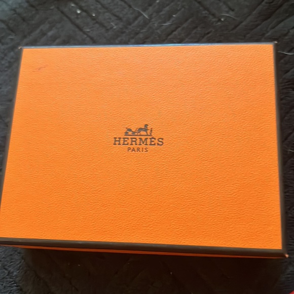Hermes Veau Epsom leather card case w/box - Picture 6 of 6